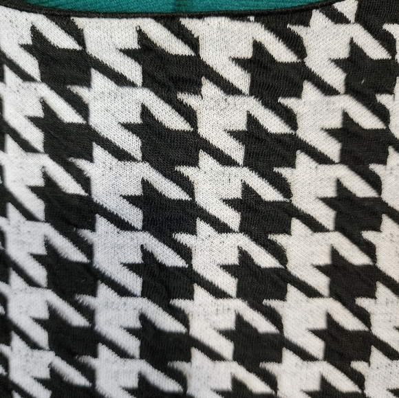 Houndstooth Knit Dress - Picture 3 of 8